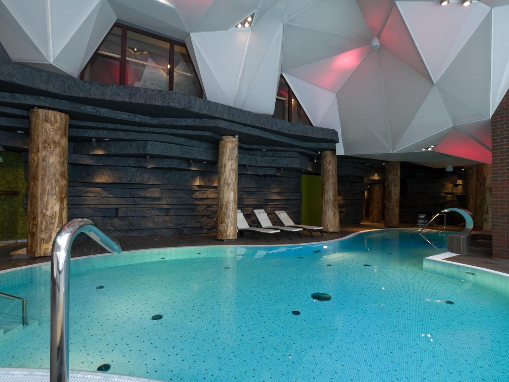 Hotel Zubrowka Spa & Wellness Bialowieza Exterior photo